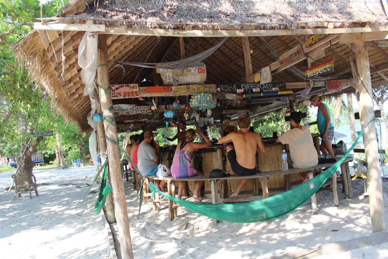 The Last Point Hostel Koh Ta Kiev Exterior photo